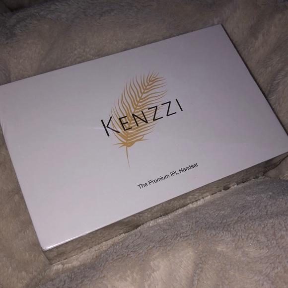 Kenzzi Lazier Hair Removal